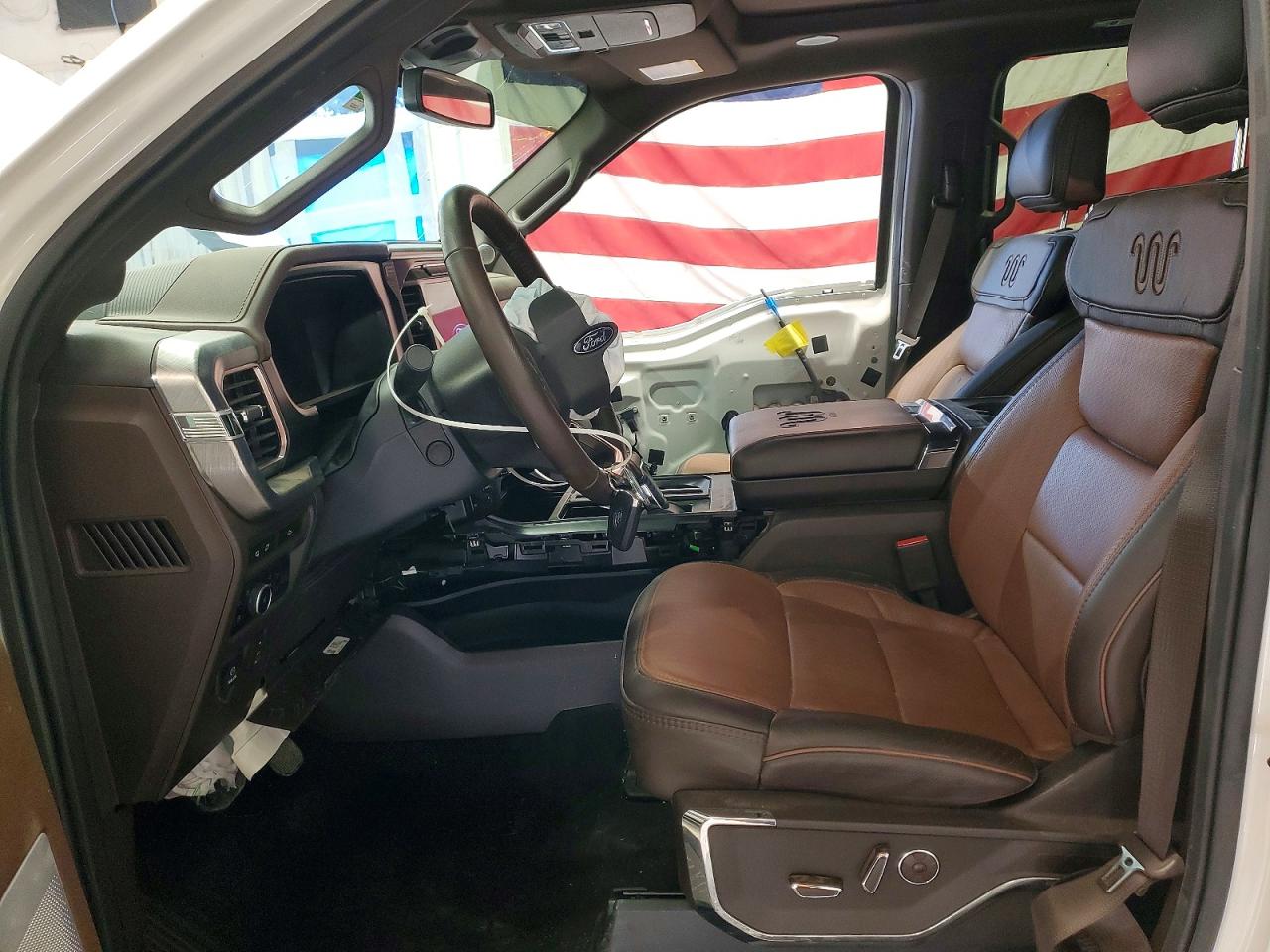 2024 FORD F150 KING RANCH photo 13