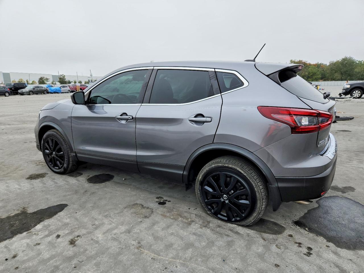 2020 NISSAN ROGUE SPORT S photo 2