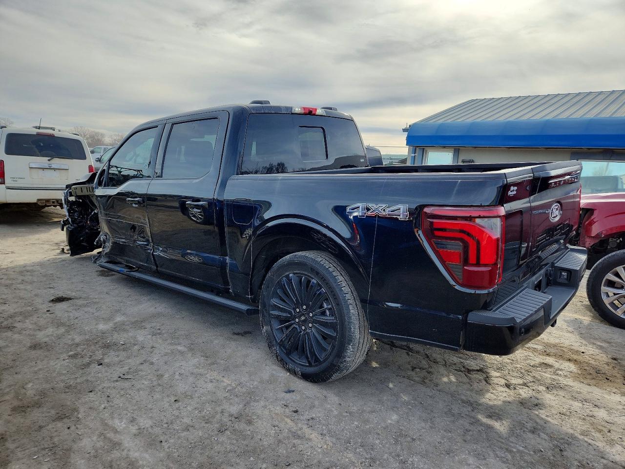 2025 FORD F150 PLATINUM photo 2