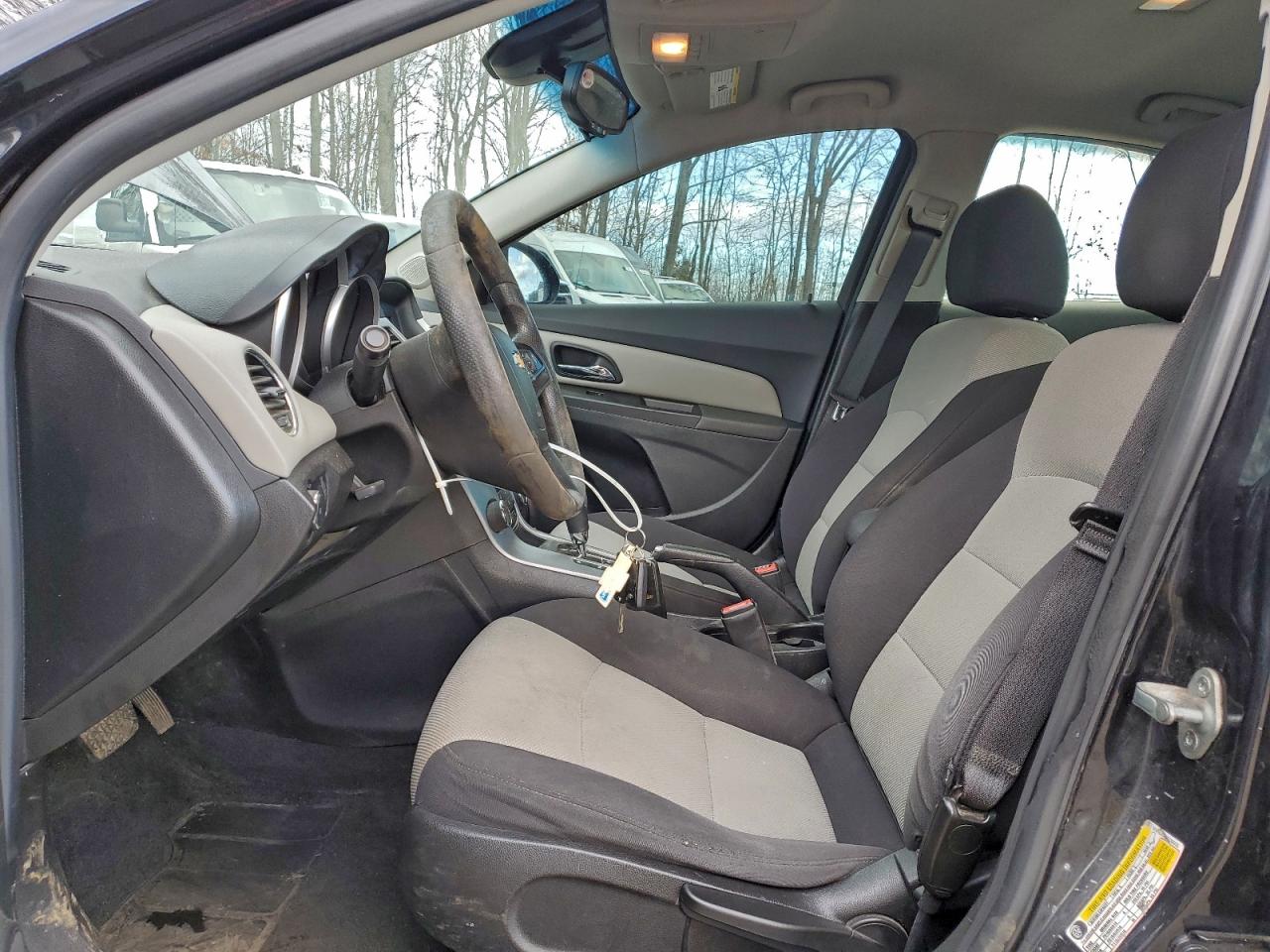 2013 CHEVROLET CRUZE LS photo 13