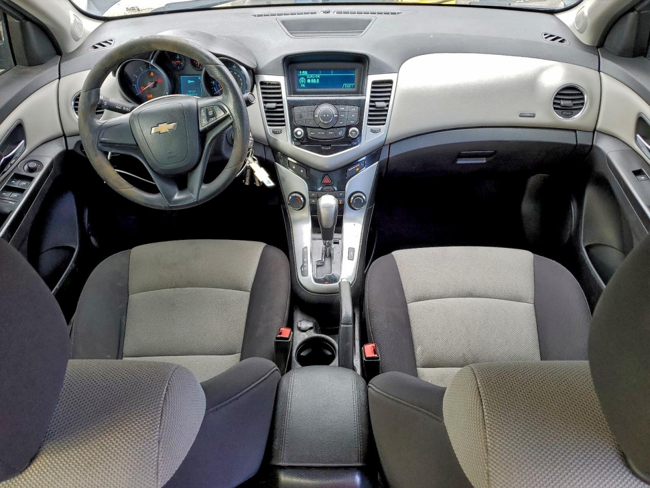 2013 CHEVROLET CRUZE LS photo 15