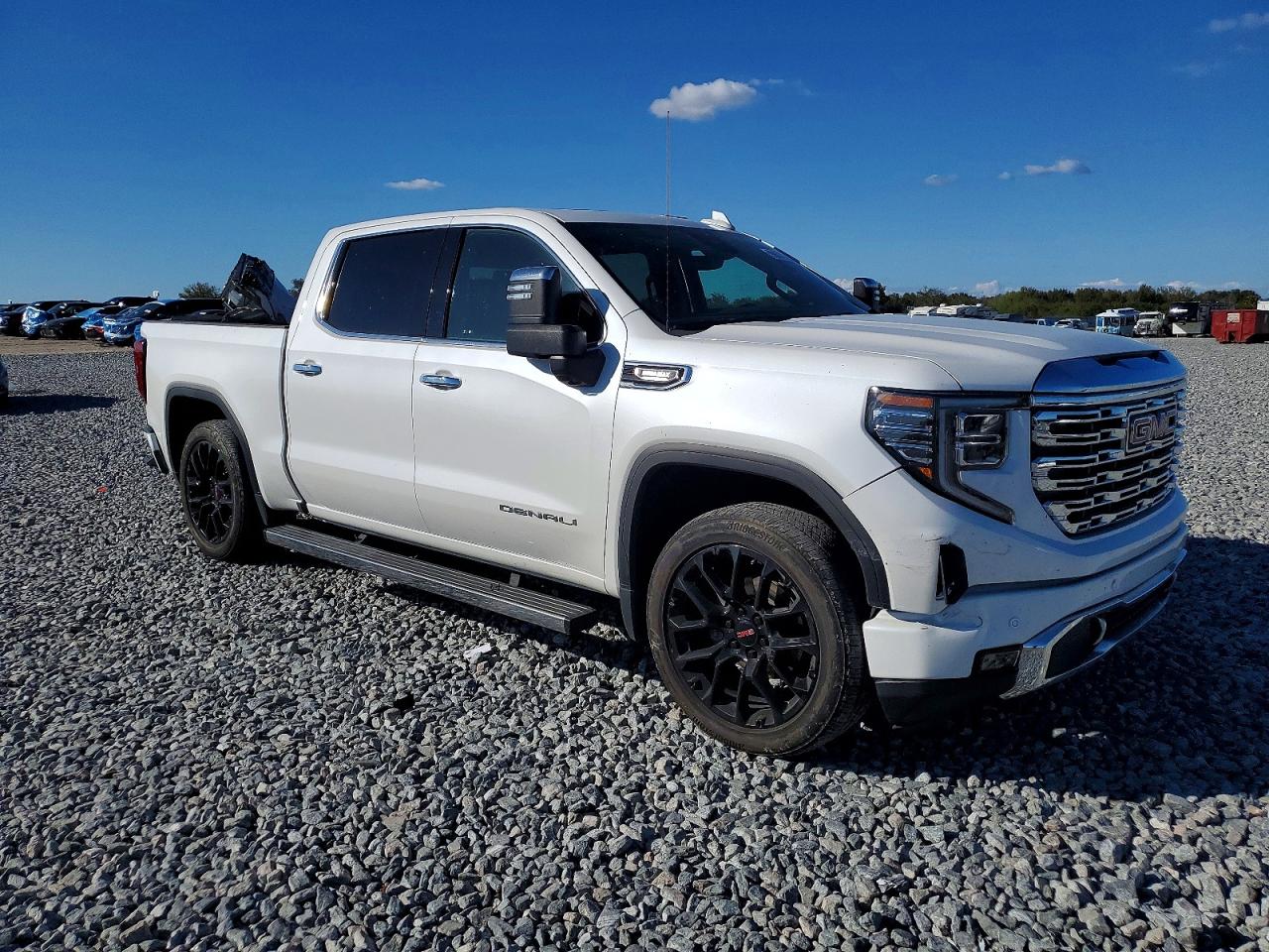 2025 GMC SIERRA K1500 DENALI photo 7
