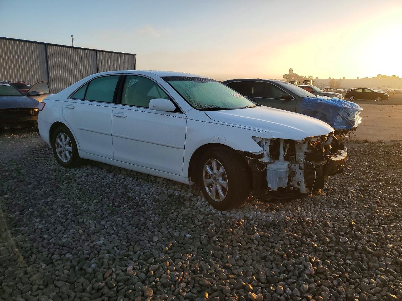 2010 TOYOTA CAMRY BASE photo 4