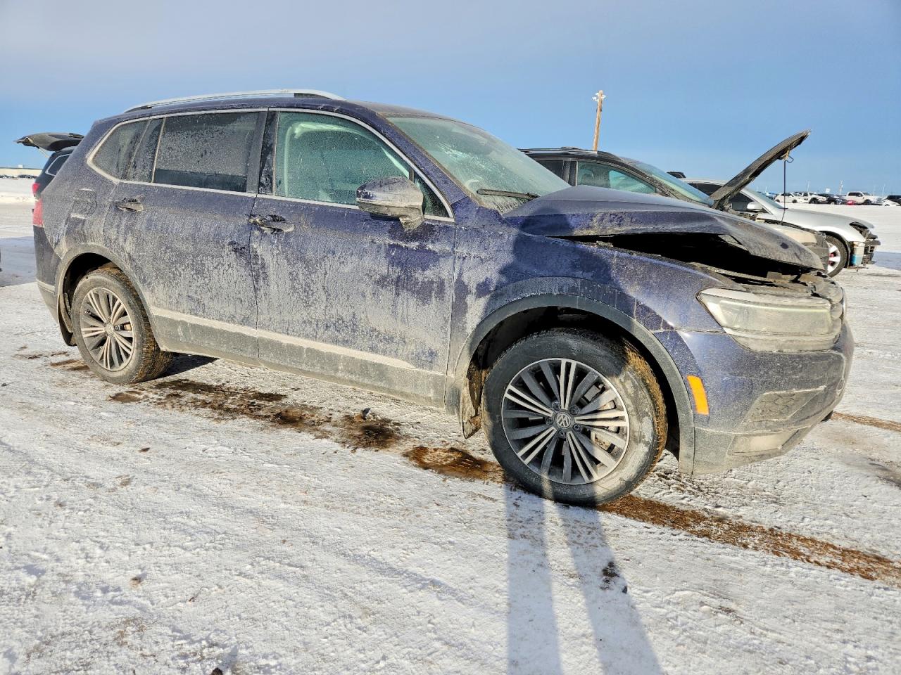 2021 VOLKSWAGEN TIGUAN SEL PREMIUM R-LINE photo 4