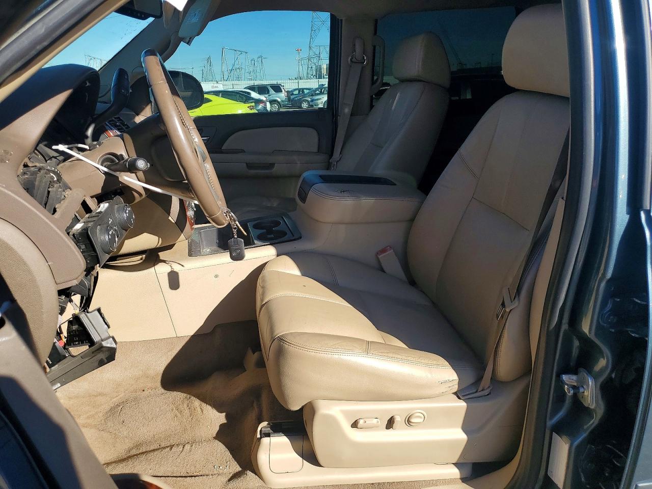 2009 CHEVROLET SUBURBAN K2500 LT photo 7
