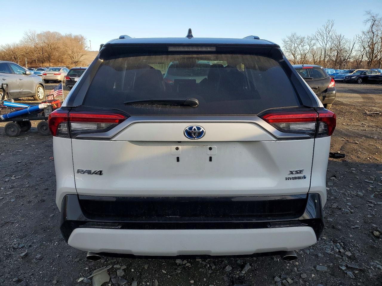 2024 TOYOTA RAV4 XSE photo 6