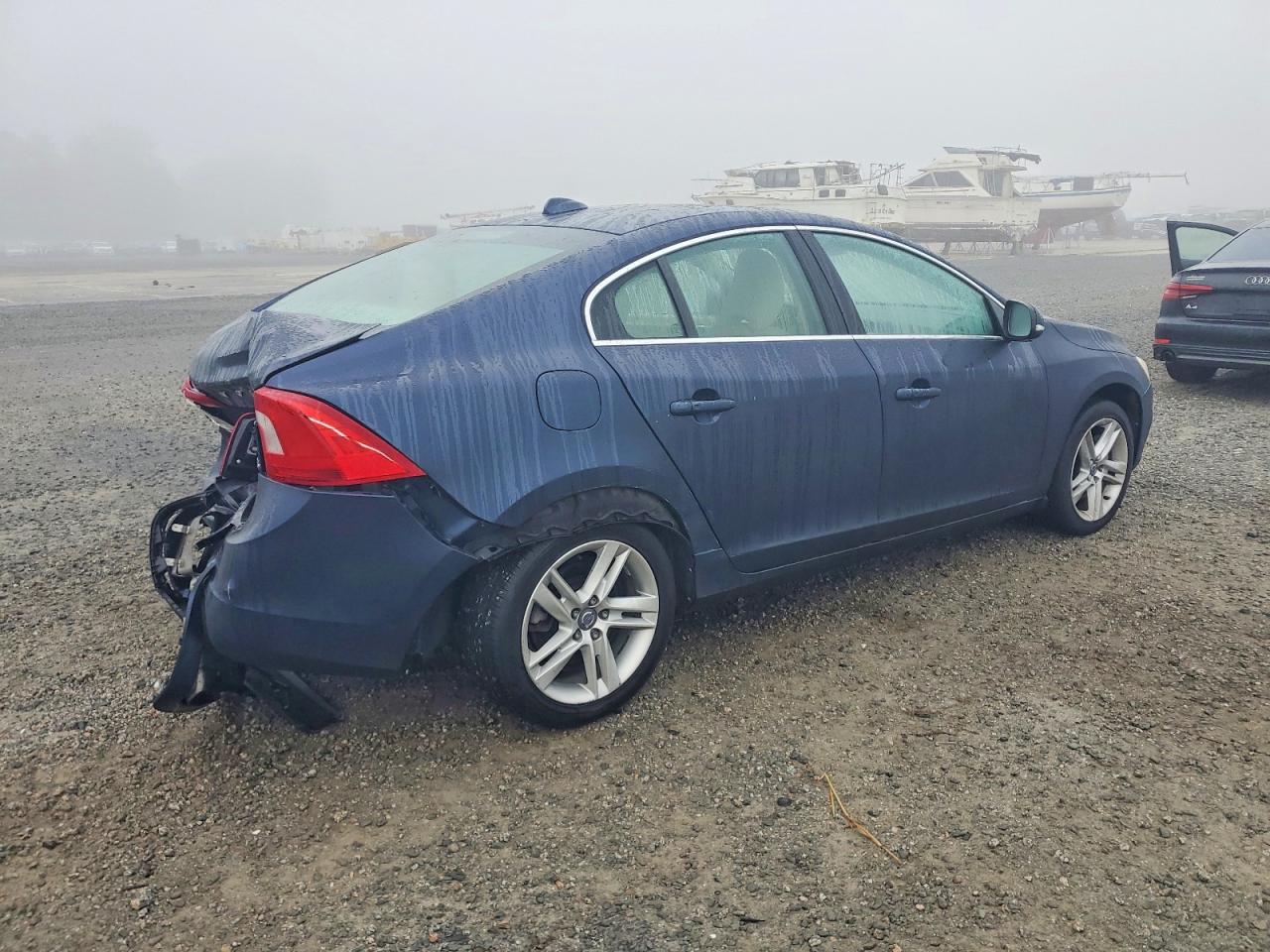 2015 VOLVO S60 PREMIER photo 3