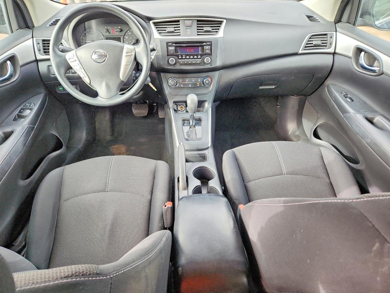 2016 NISSAN SENTRA S photo 8