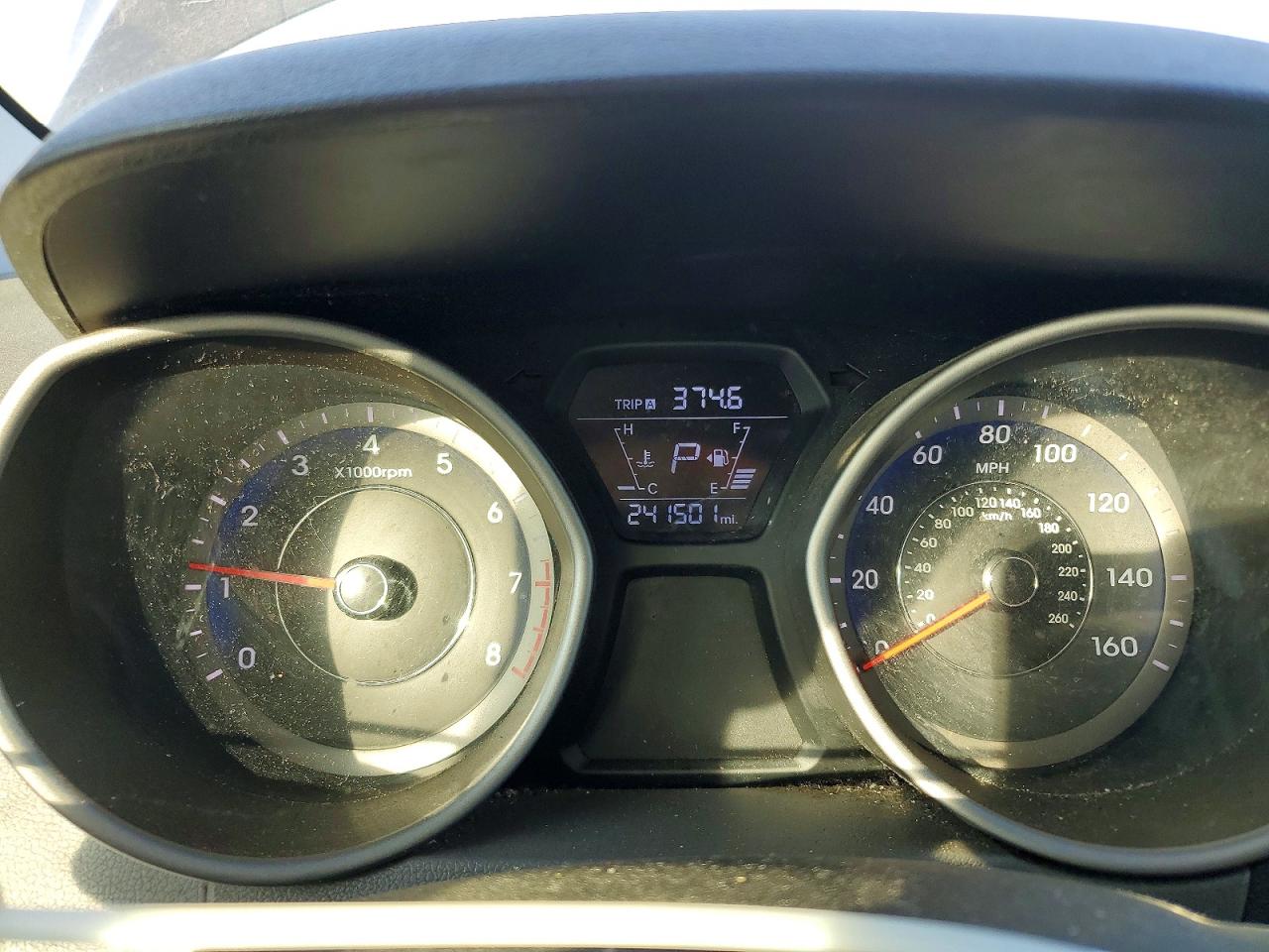 2014 HYUNDAI ELANTRA photo 17