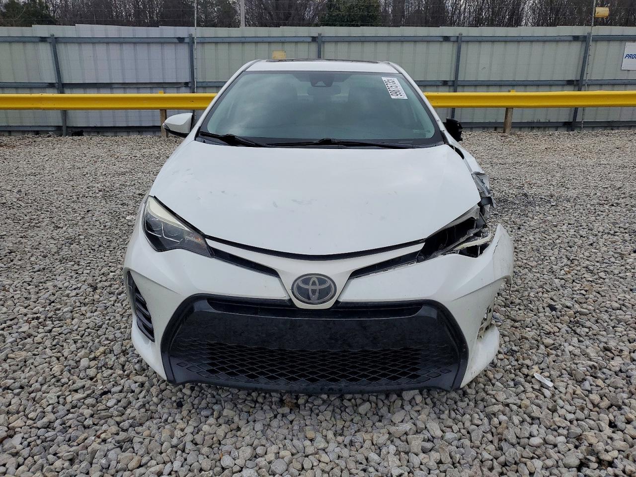 2018 TOYOTA COROLLA L photo 5