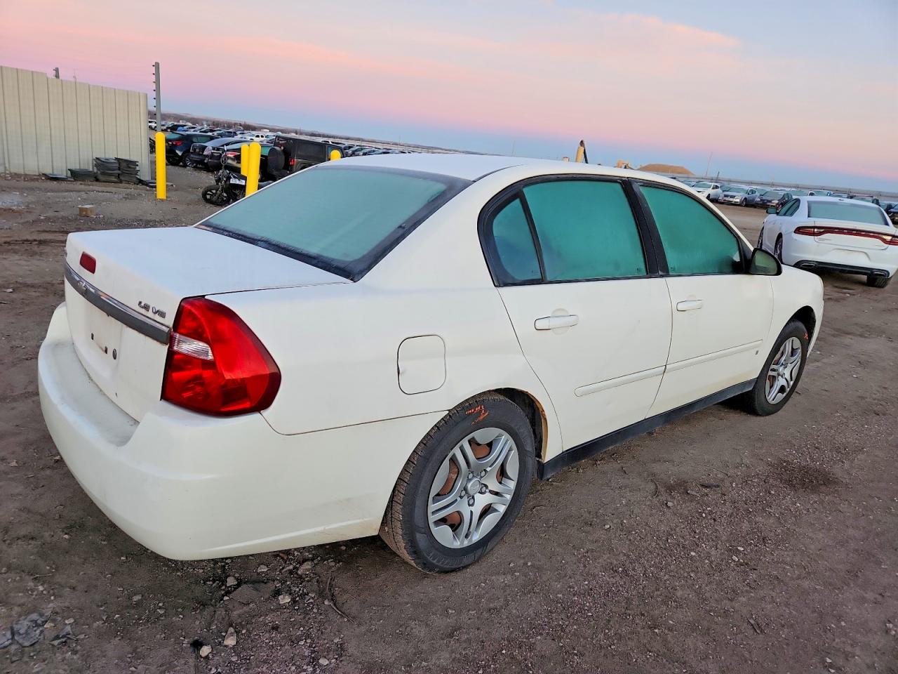 2008 CHEVROLET MALIBU LS photo 3