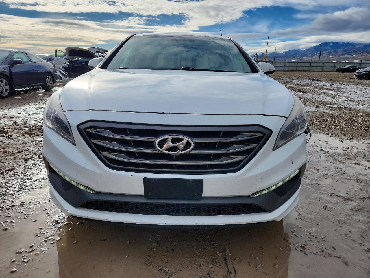 2015 HYUNDAI SONATA SPORT photo 9