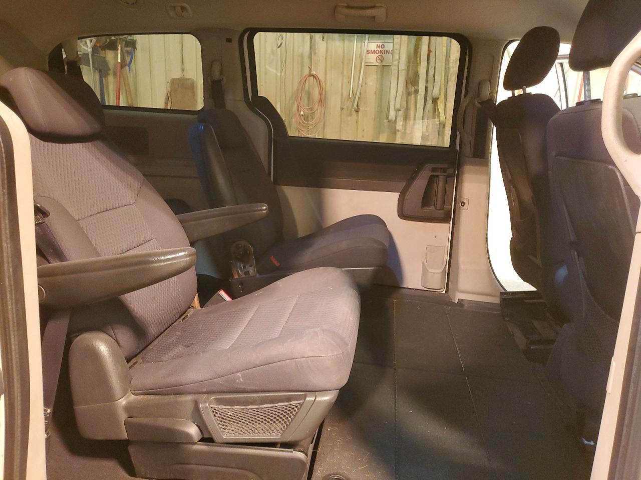 2010 DODGE GRAND CARAVAN SXT photo 11