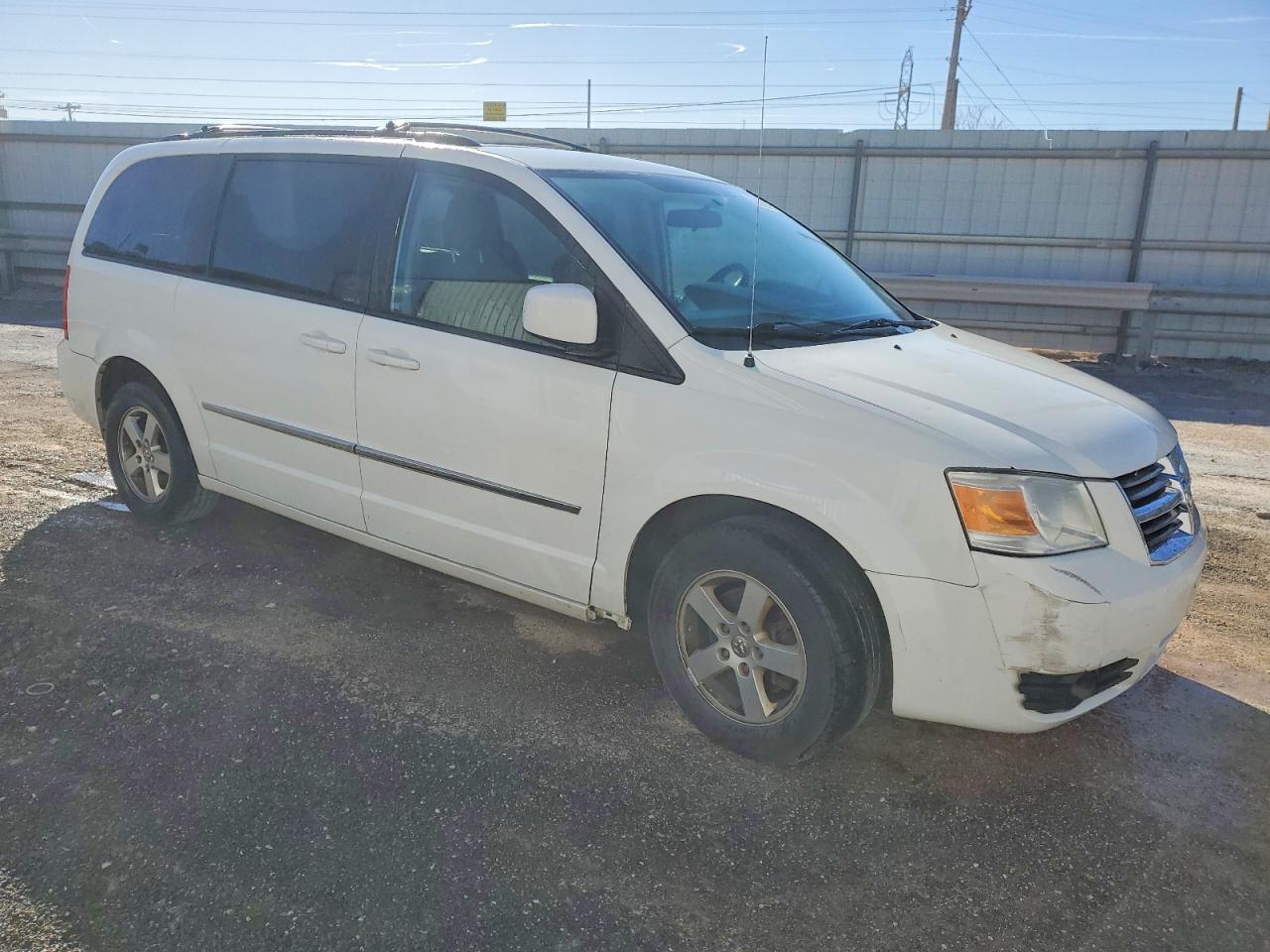 2010 DODGE GRAND CARAVAN SXT photo 4