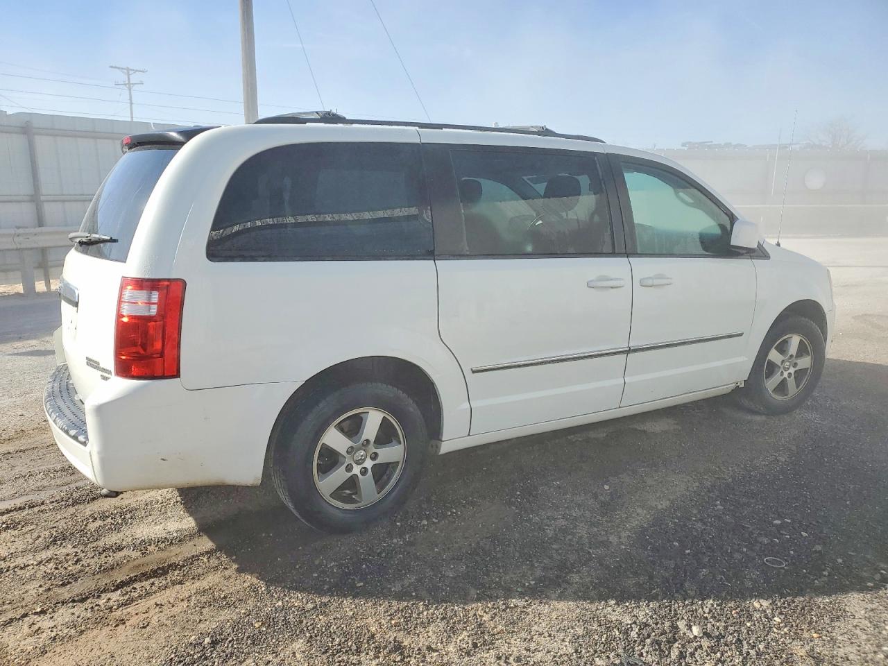 2010 DODGE GRAND CARAVAN SXT photo 3