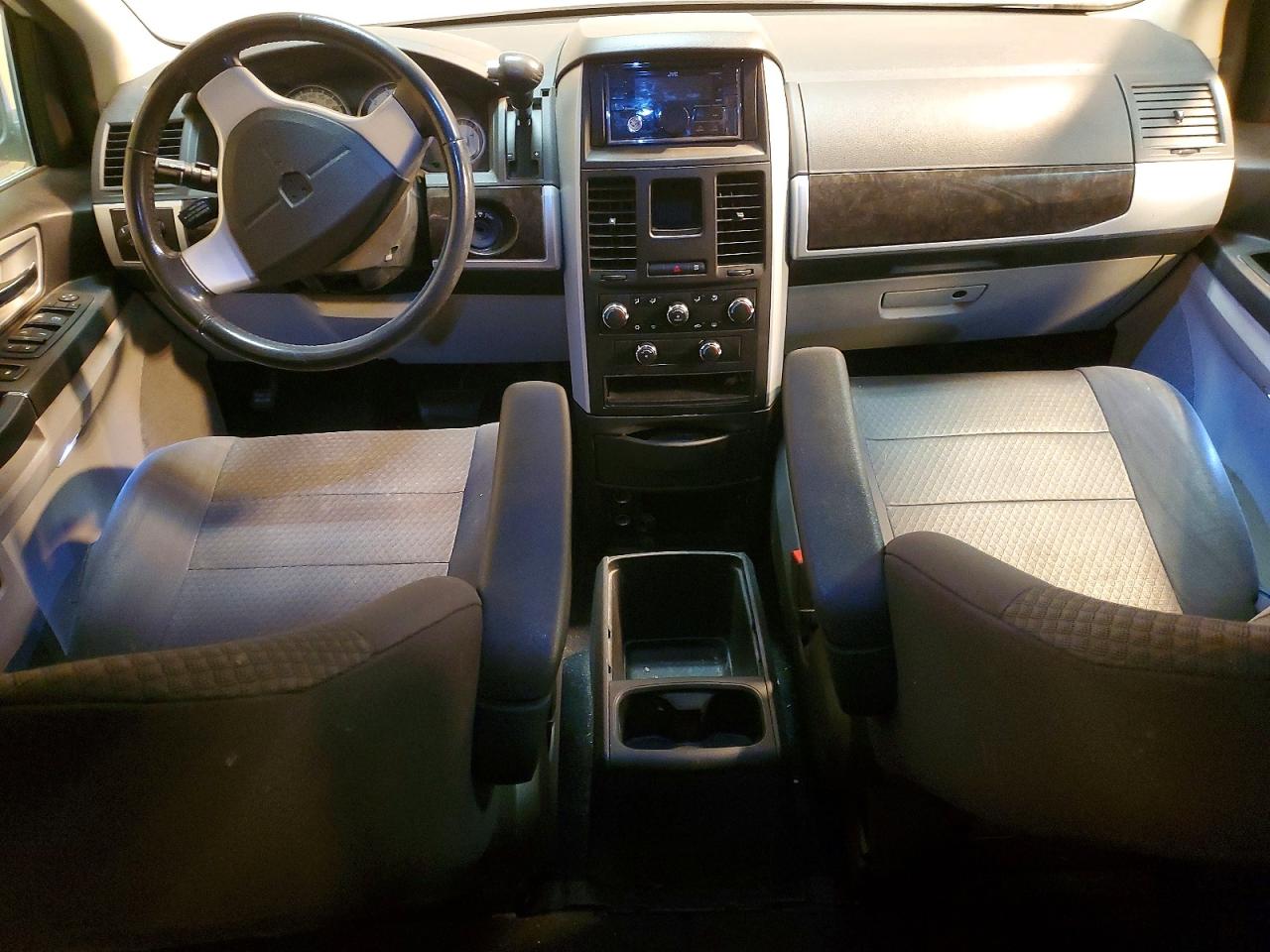 2010 DODGE GRAND CARAVAN SXT photo 8
