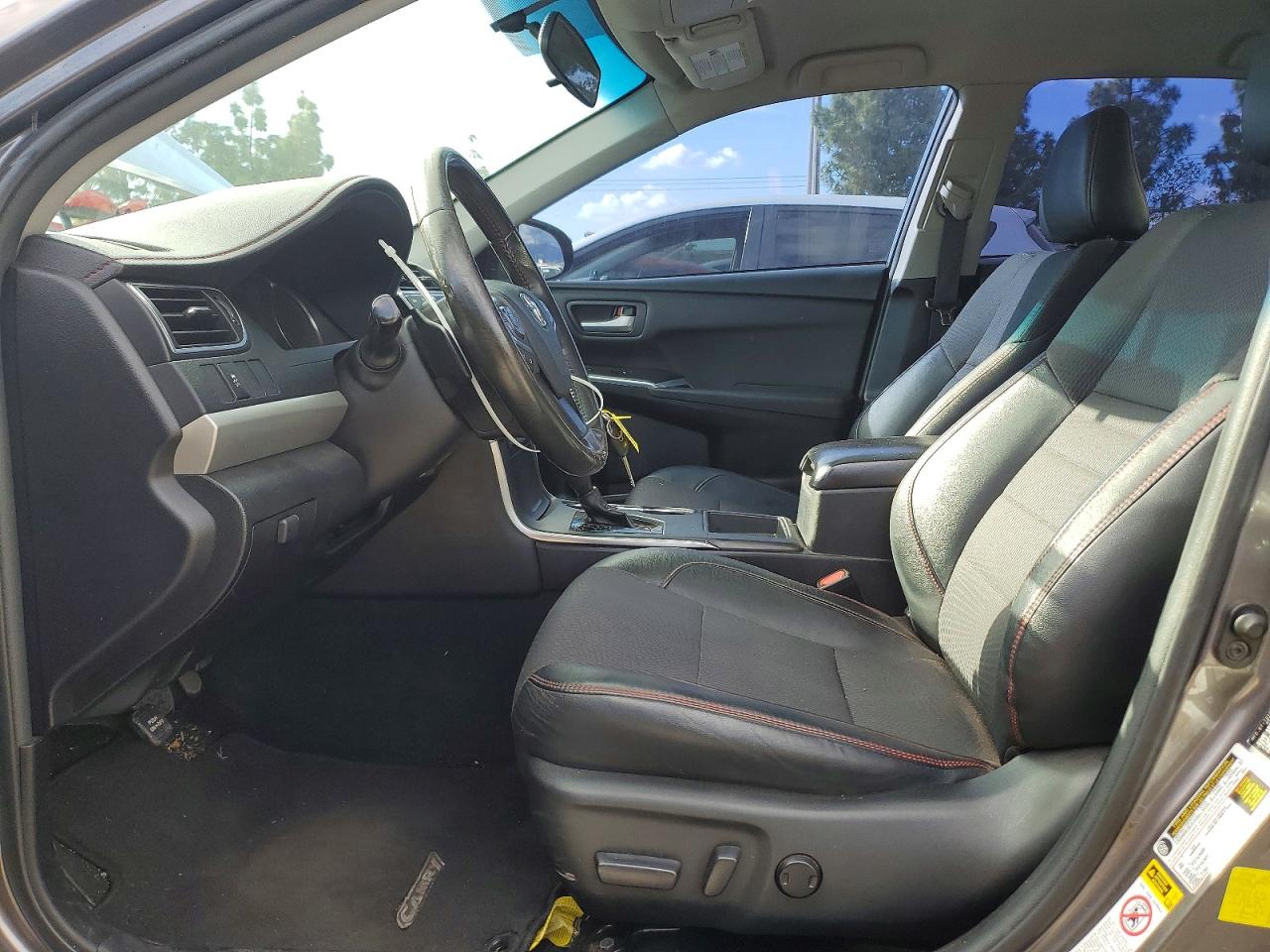 2016 TOYOTA CAMRY LE photo 7