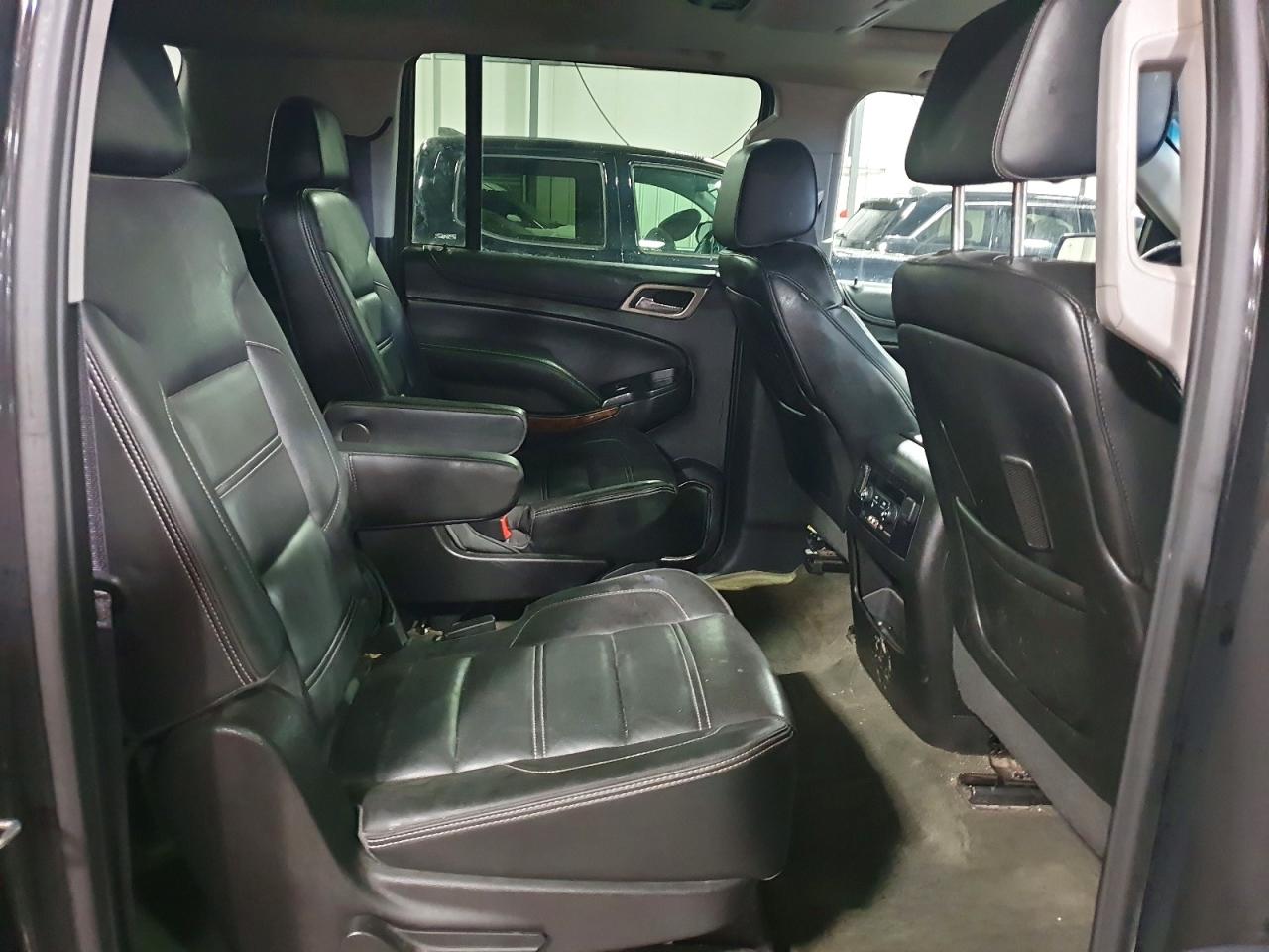 2015 GMC YUKON XL DENALI photo 11