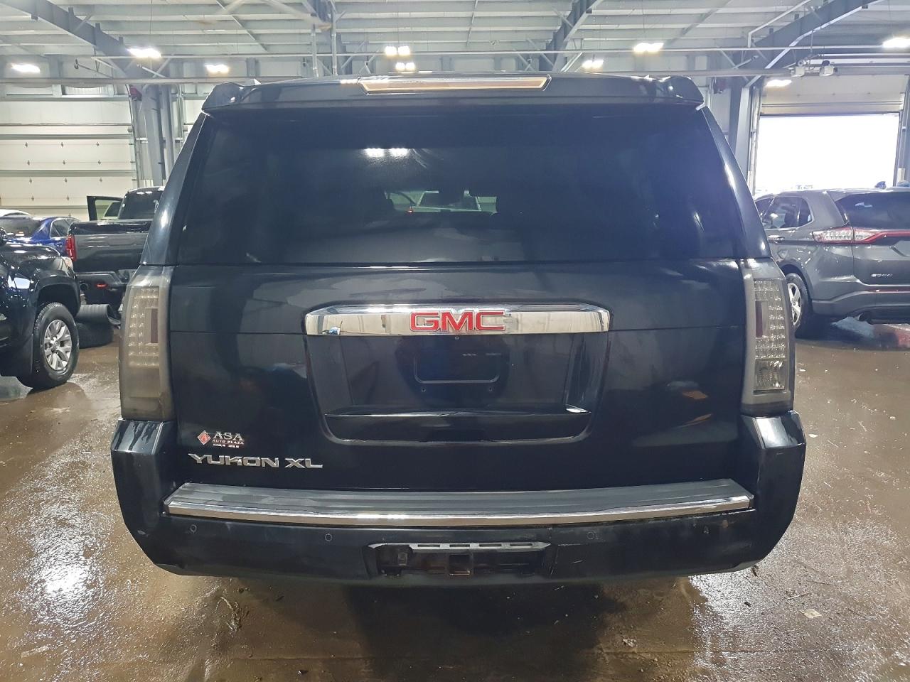 2015 GMC YUKON XL DENALI photo 6