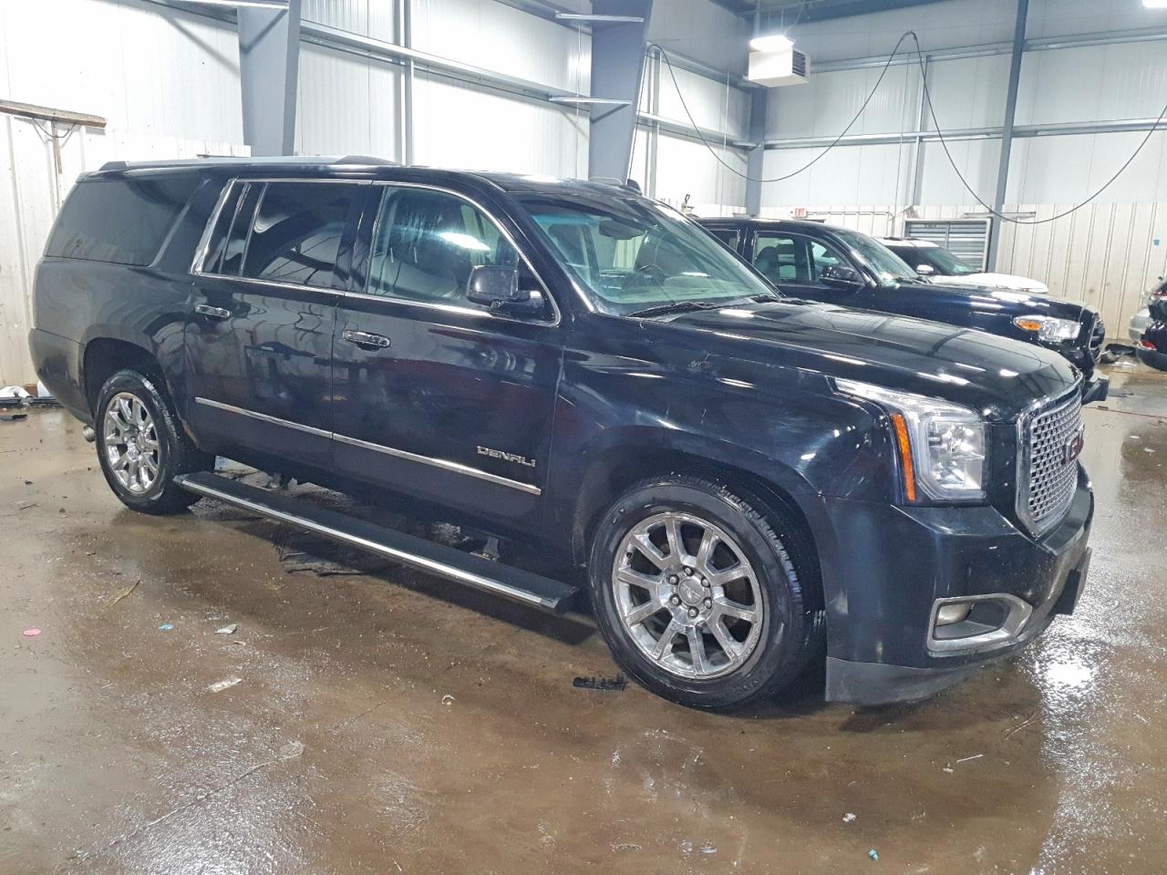 2015 GMC YUKON XL DENALI photo 4
