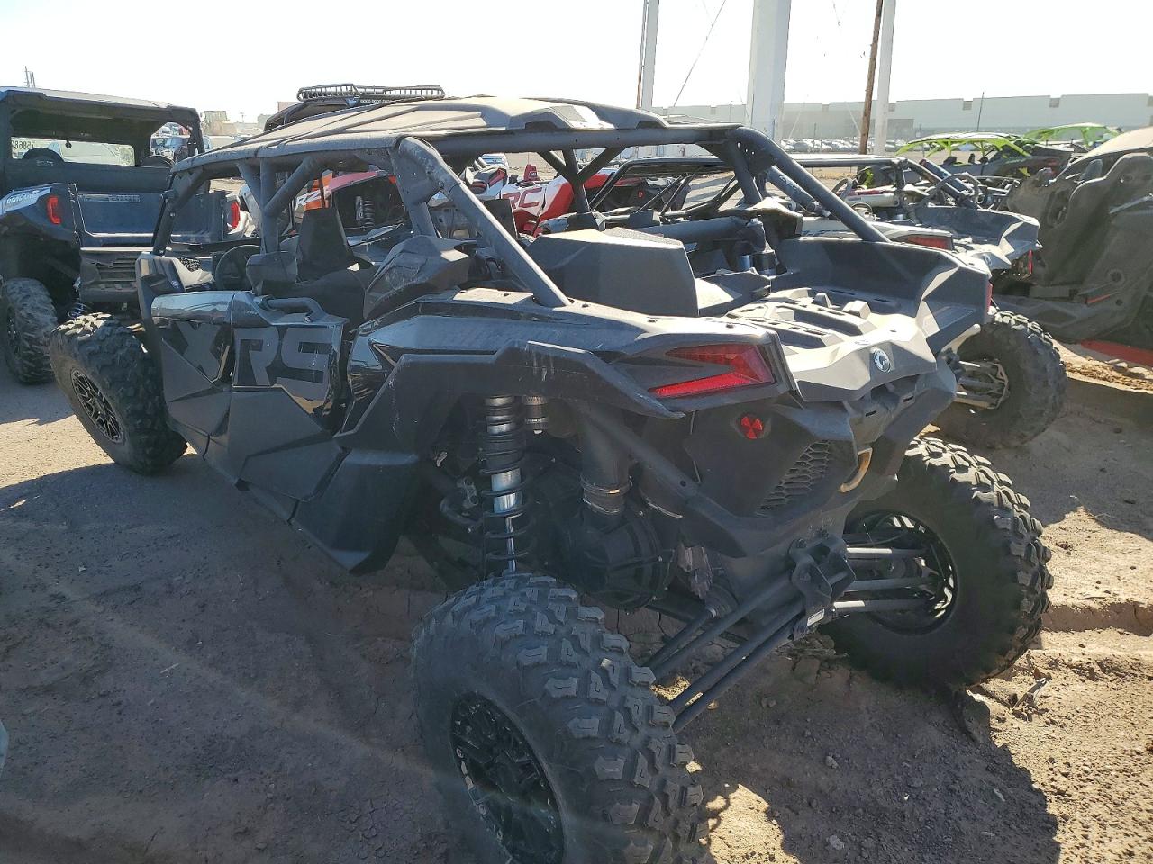 2025 CAN-AM MAVERICK X RS UTILITY VEHICLE photo 3