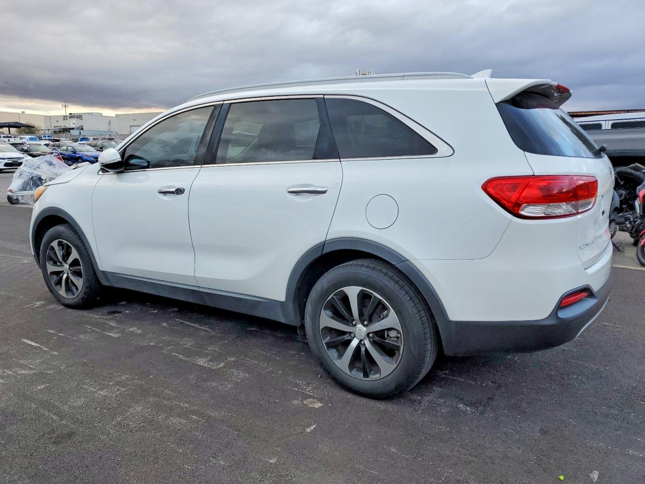 2016 KIA SORENTO EX photo 2