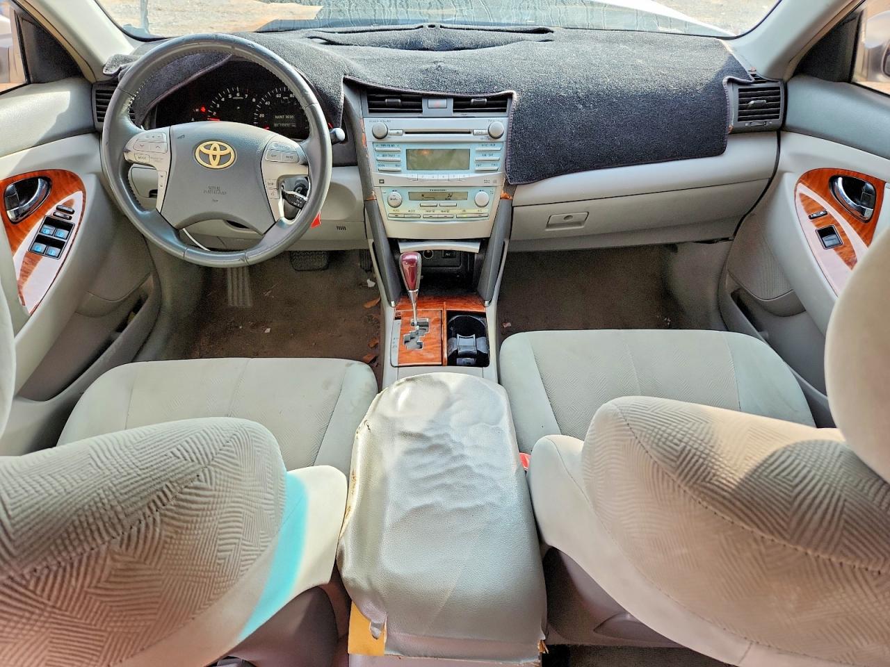 2009 TOYOTA CAMRY BASE photo 8