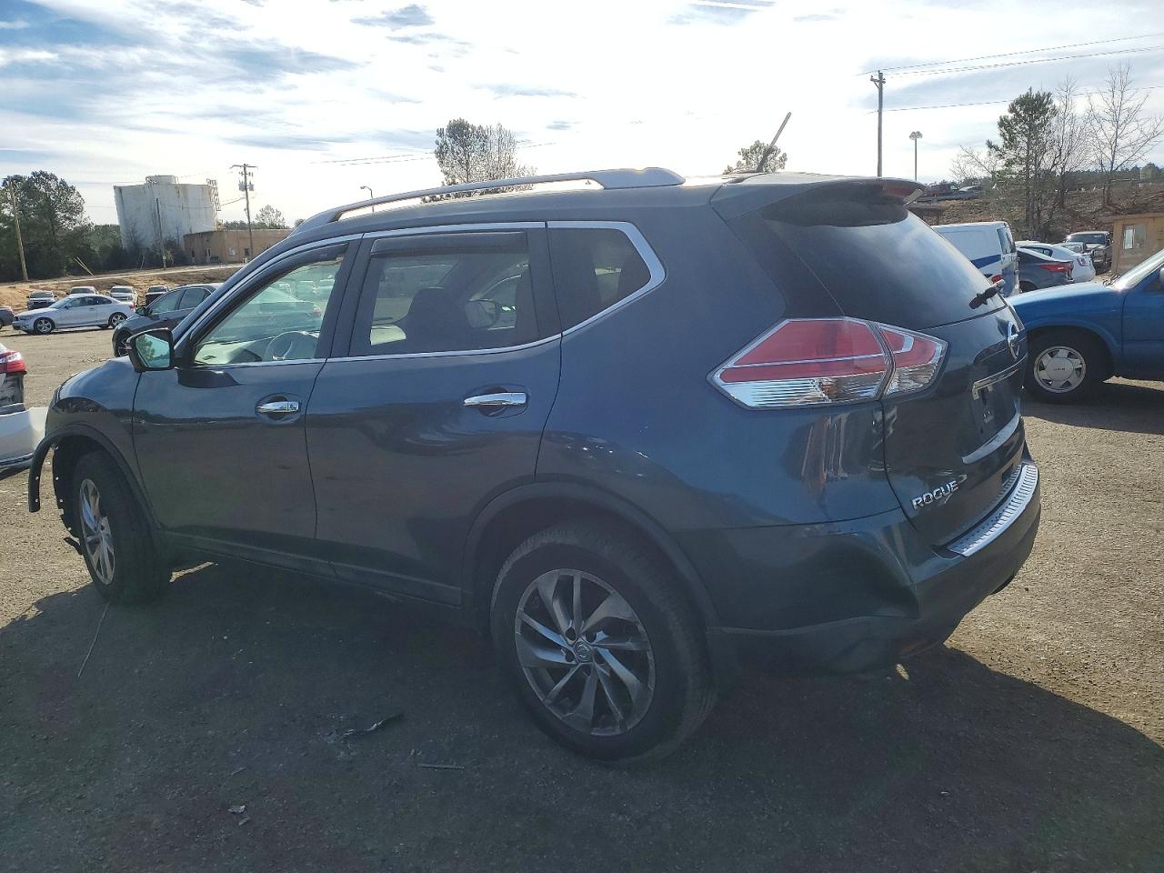 2014 NISSAN ROGUE S photo 2