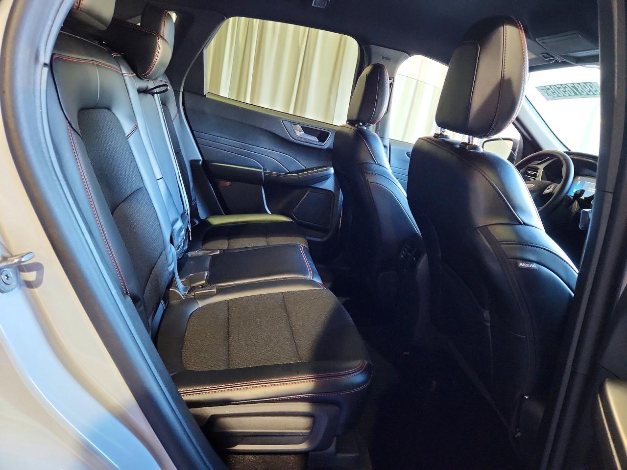 2025 FORD ESCAPE ST LINE photo 11