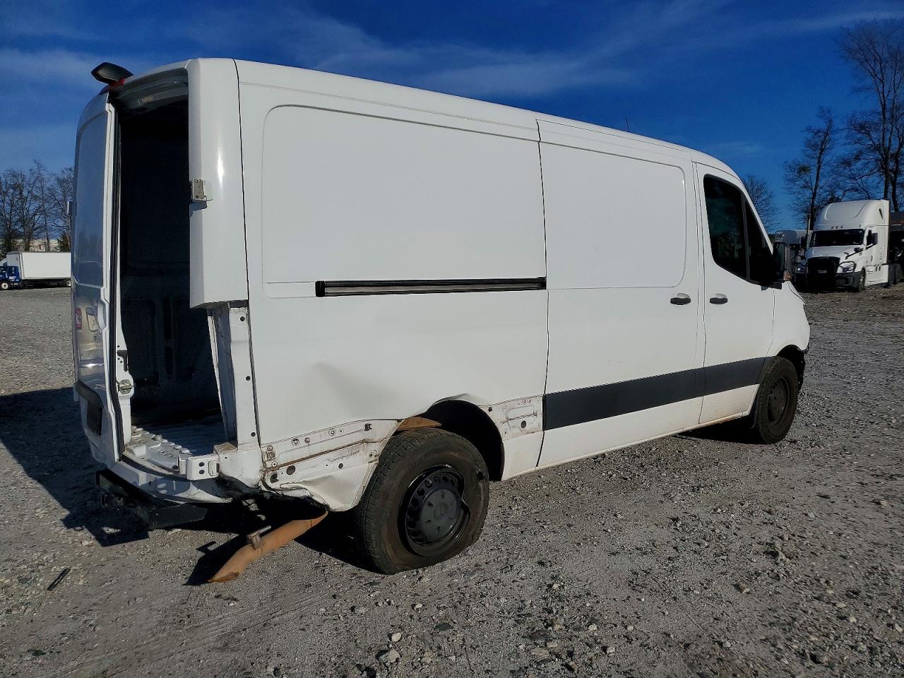 2021 MERCEDES-BENZ SPRINTER 2500 photo 3