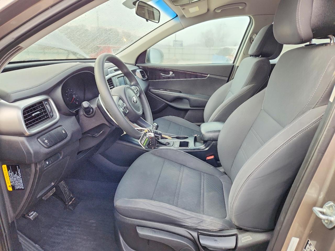 2016 KIA SORENTO LX photo 7