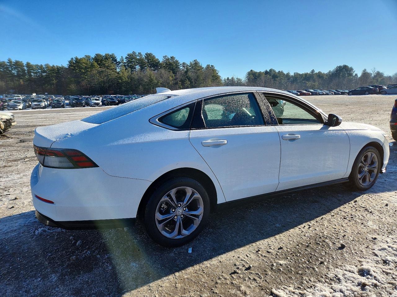 2024 HONDA ACCORD EX photo 3