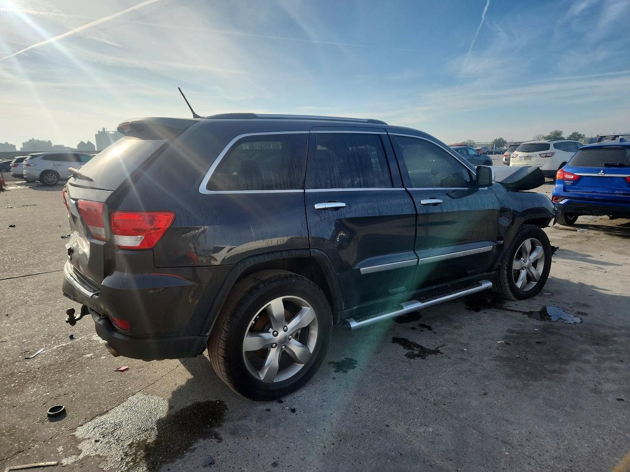 2012 JEEP GRAND CHEROKEE OVERLAND photo 3
