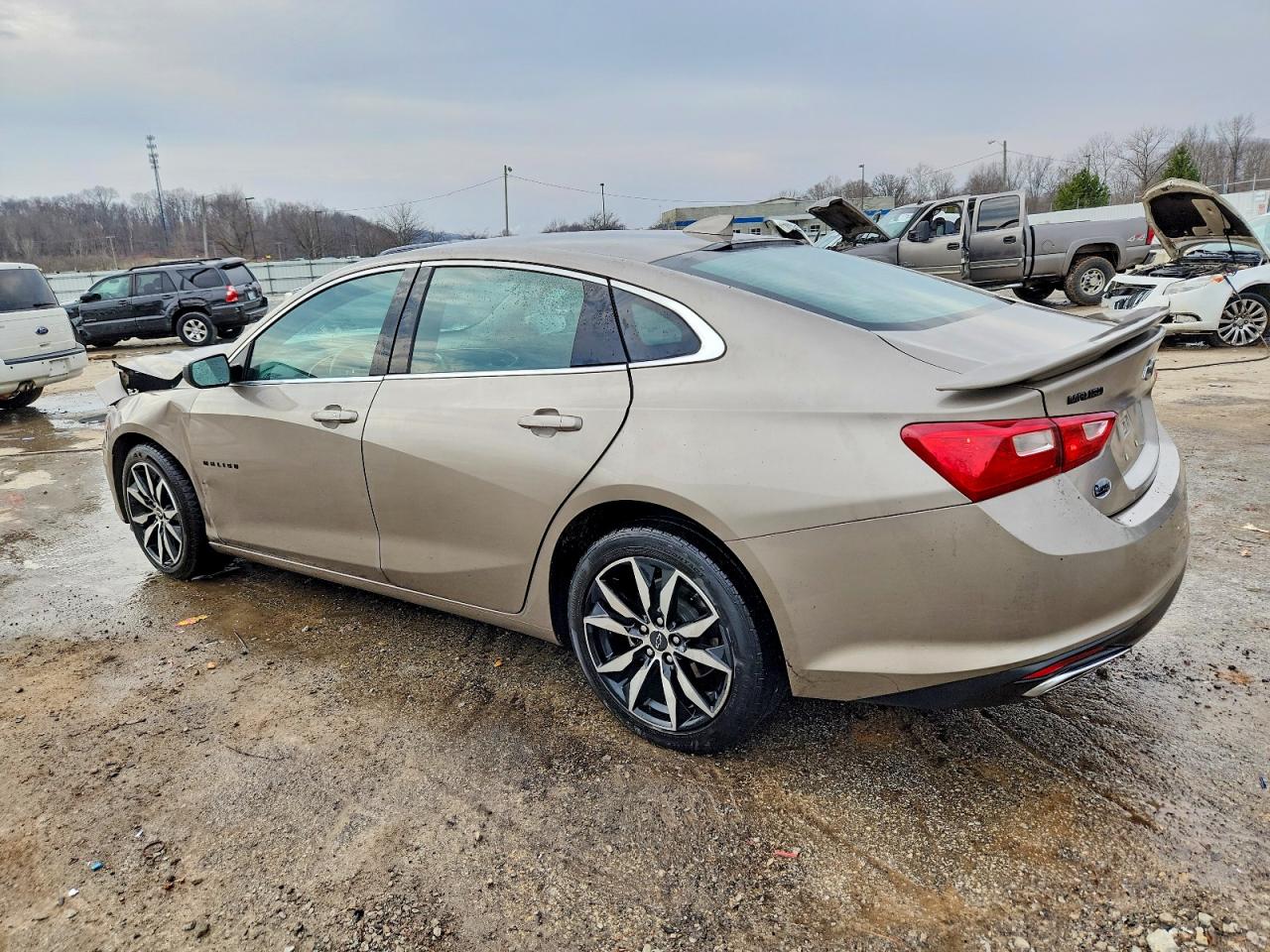 2022 CHEVROLET MALIBU RS photo 4