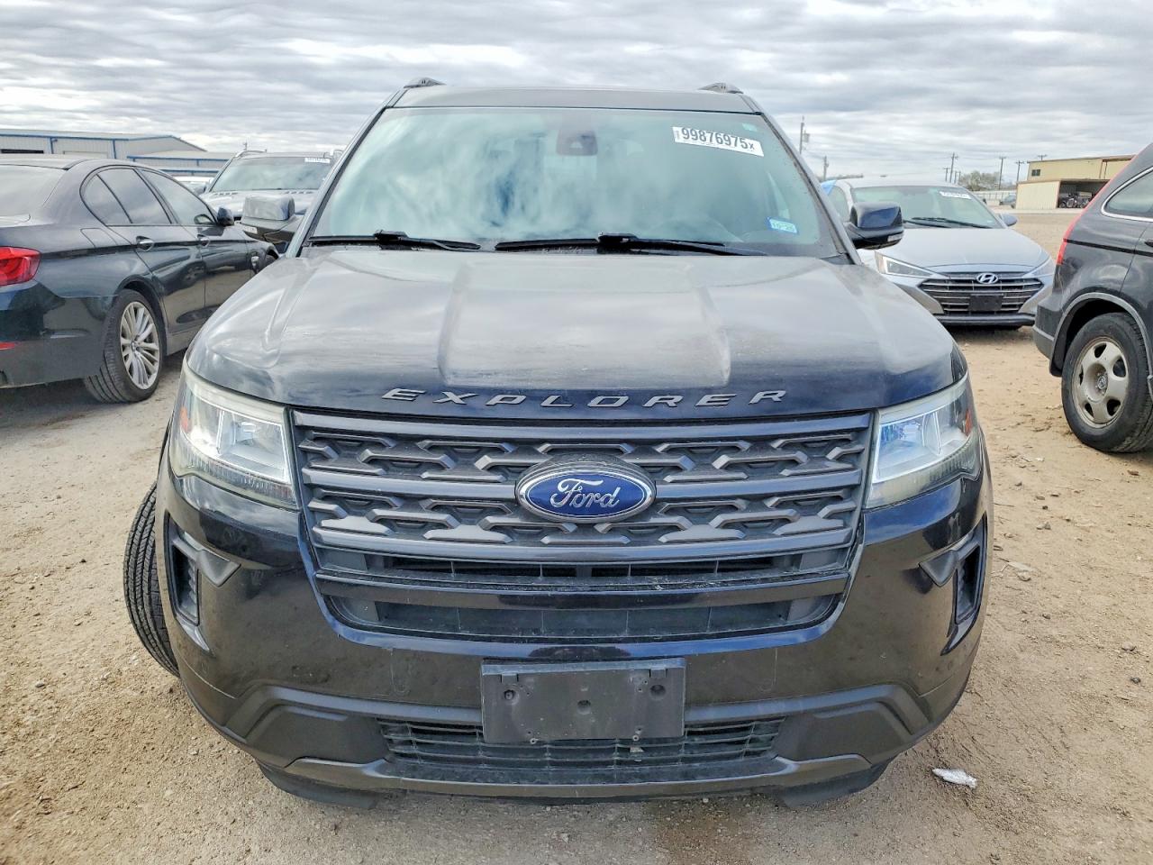 2018 FORD EXPLORER XLT photo 5