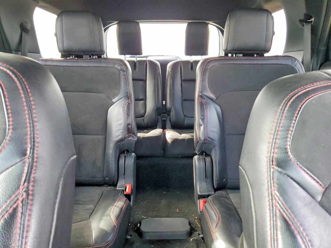 2018 FORD EXPLORER XLT photo 10