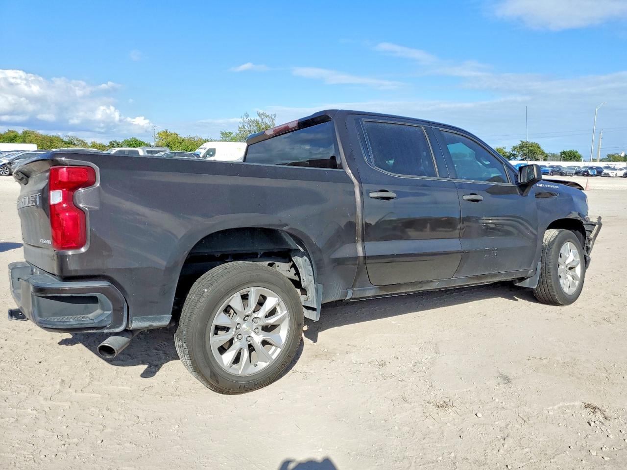 2019 CHEVROLET SILVERADO C1500 CUSTOM photo 3