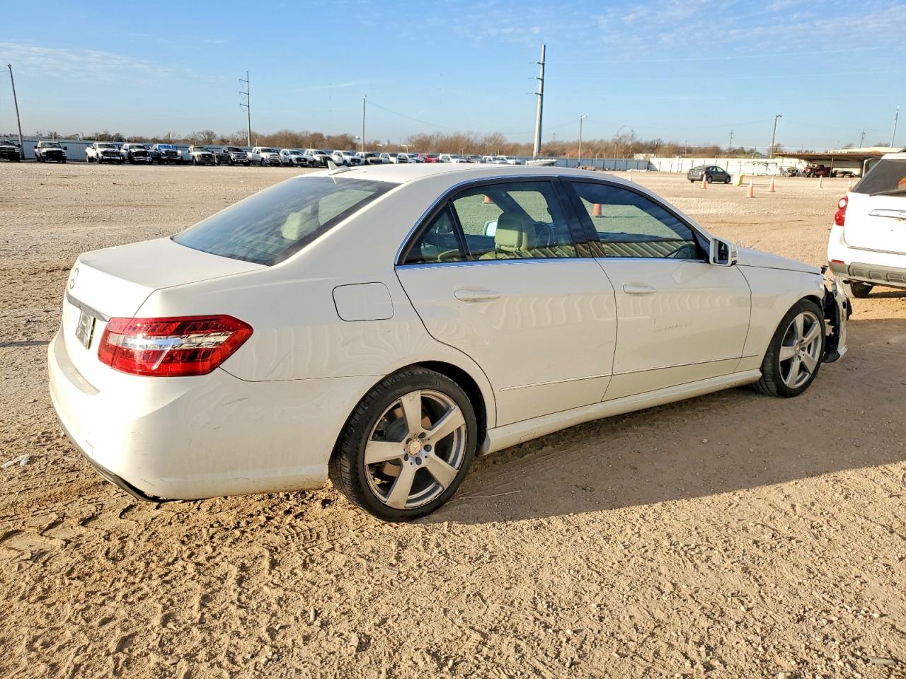 2010 MERCEDES-BENZ E 350 photo 3
