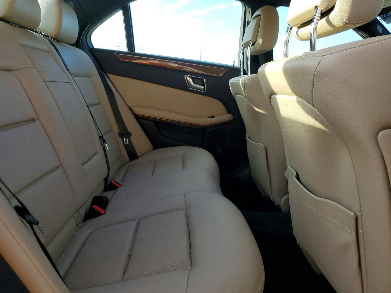 2010 MERCEDES-BENZ E 350 photo 10