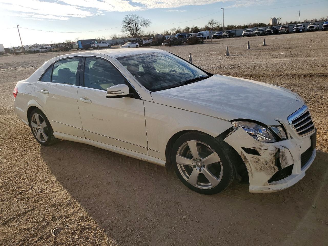 2010 MERCEDES-BENZ E 350 photo 4