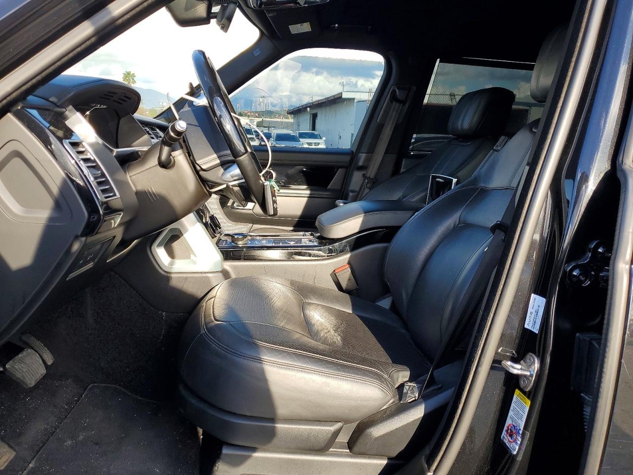 2019 LAND ROVER RANGE ROVER SUPERCHARGED photo 7