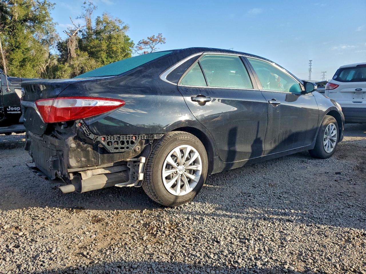 2016 TOYOTA CAMRY LE photo 7