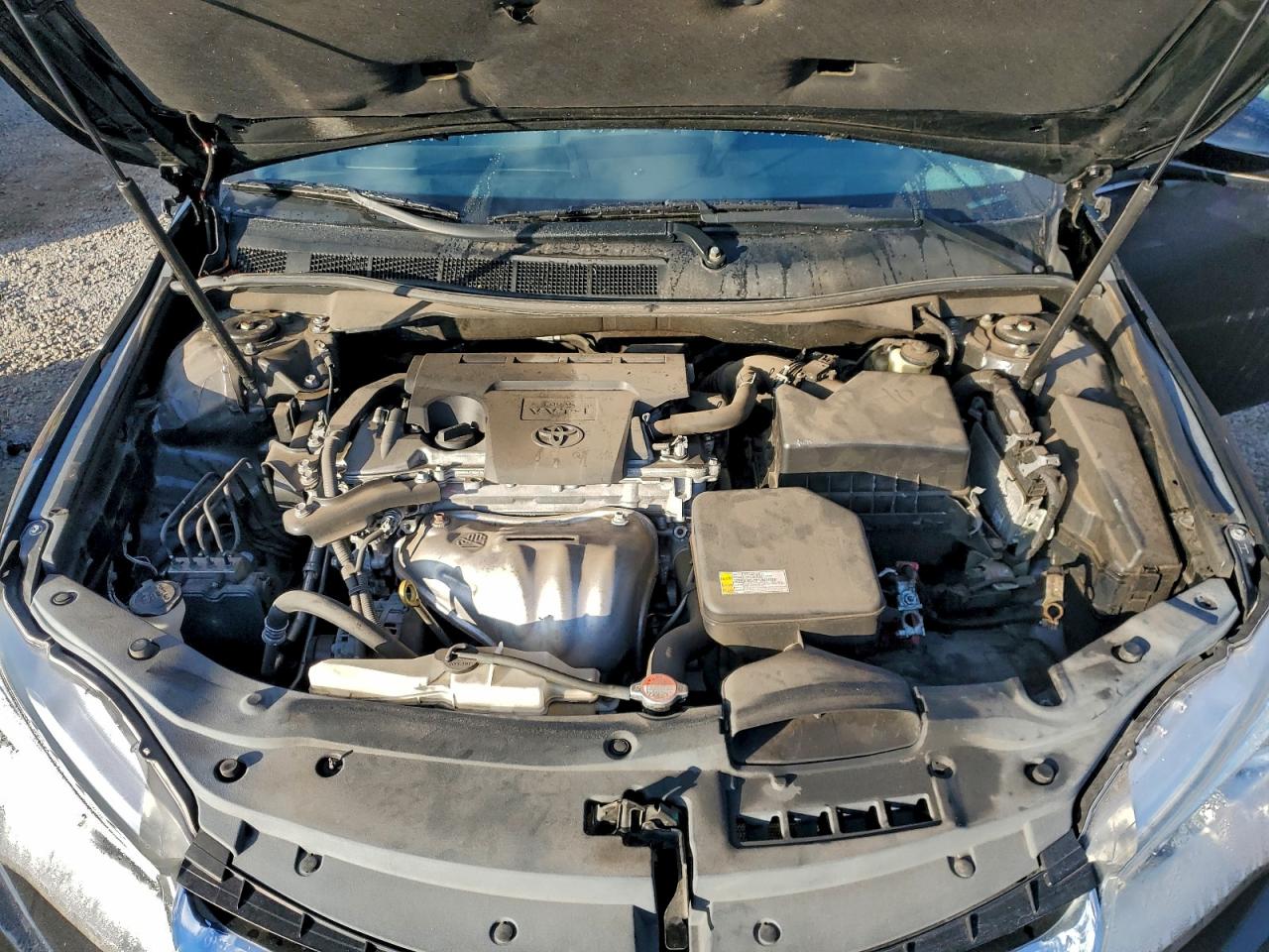 2016 TOYOTA CAMRY LE photo 31