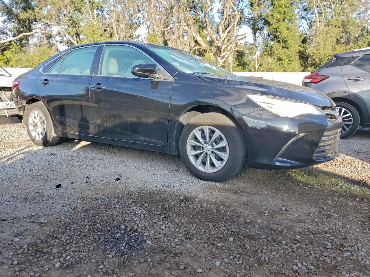 2016 TOYOTA CAMRY LE photo 10