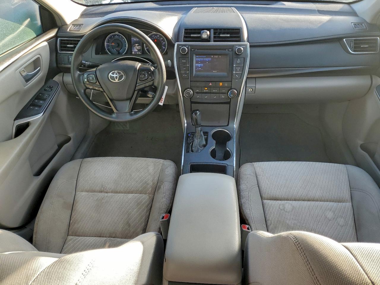 2016 TOYOTA CAMRY LE photo 22