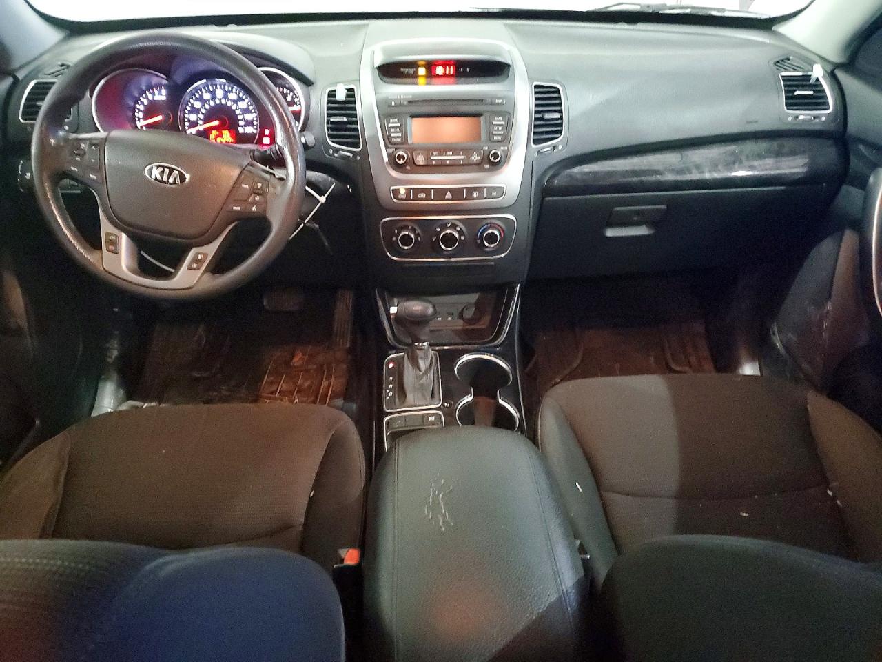 2015 KIA SORENTO LX photo 29