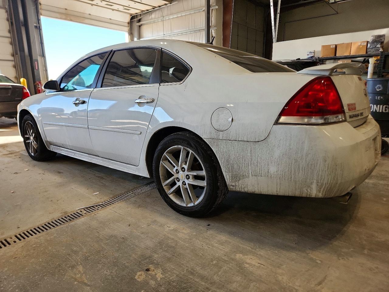 2012 CHEVROLET IMPALA LTZ photo 2