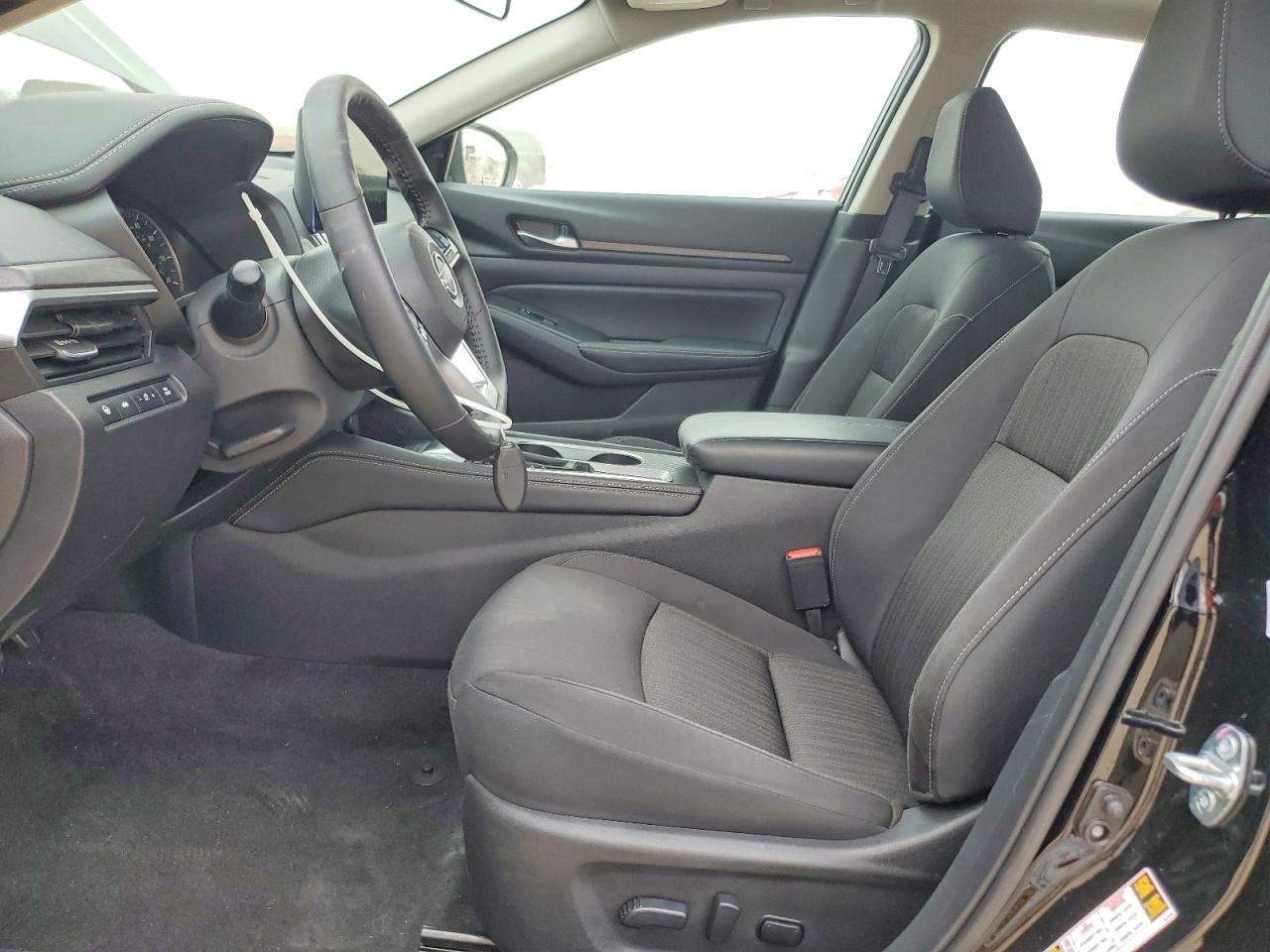 2025 NISSAN ALTIMA SV photo 7