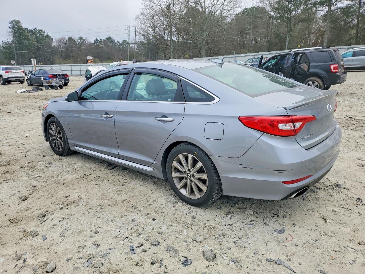 2017 HYUNDAI SONATA SPORT photo 2