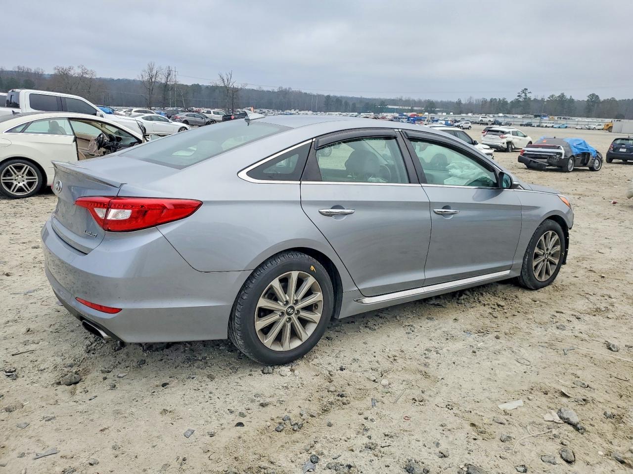 2017 HYUNDAI SONATA SPORT photo 3
